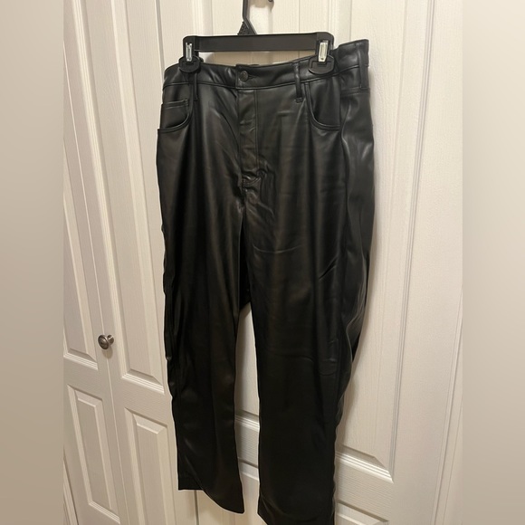 NWT Hollister Leather Pants - Picture 3 of 5